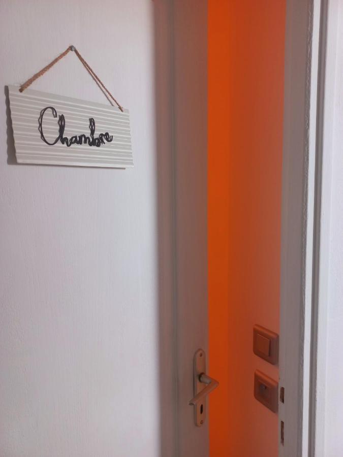 Game Room Еперне Екстериор снимка